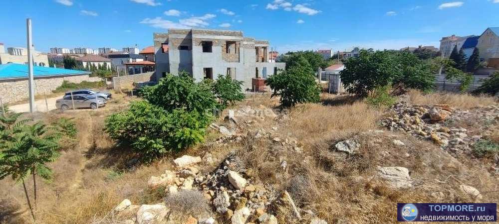 Ровный, правильной трапецевидной  формы.  Без уклона.  Шикарно делится на два участка.  Подъезд отличный.  Оплачены... - 2