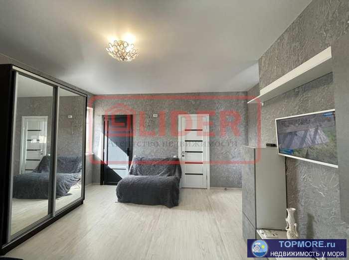 Сдается длительно часть дома в районе Сапун-горы. Второй этаж 2-х этажного дома. Новая техника и мебель. Два санузла....