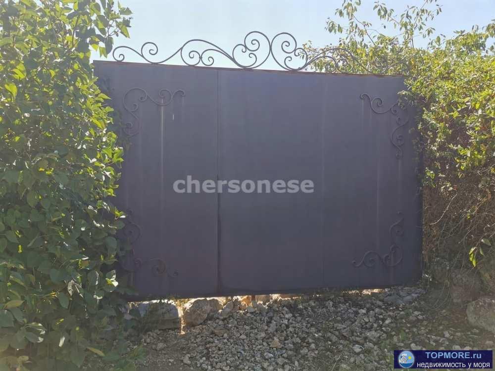 Продажа земельного участка.  Участок правильной формы.  Фасад 19 метров, длина 28 метров.  Вода по границе.  Свет... - 1