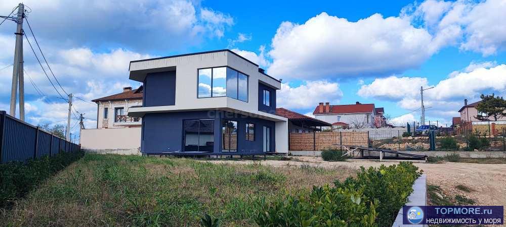 Новый  двухэтажный, монолитный дом в архитектурном исполнении  «Хай-тек», общей площадью 220 м² в одном из лучших...