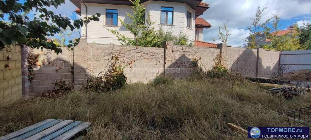 Ваш новый дом – уютный таунхаус в два этажа!  Общая площадь: 89 кв.м, что позволит с комфортом разместить всю семью.... - 2