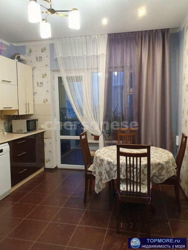 Описание объекта Светлая двухкомнатная квартира у моря в современном доме. Продуманная планировка, уютная атмосфера и...