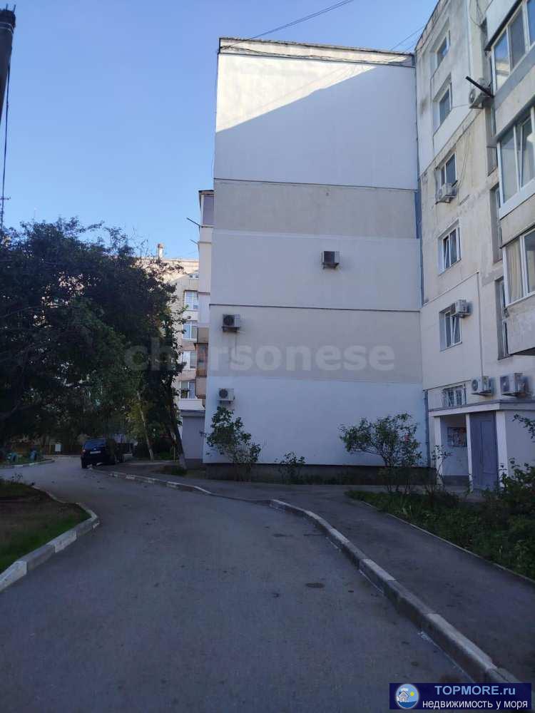  Продается 3-комнатная квартира с панорамным видом на Севастопольскую бухту!  Просторная 3-комнатная квартира... - 2