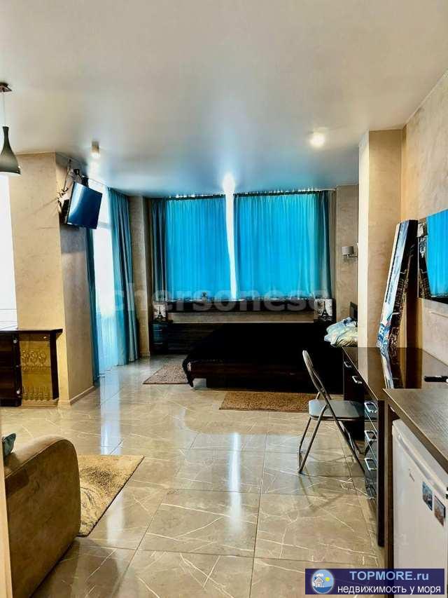В продаже стильные апартаменты-студия 42 м² на 2/10 этаже.  Апартаменты оснащены всем необходимым для комфортного... - 1