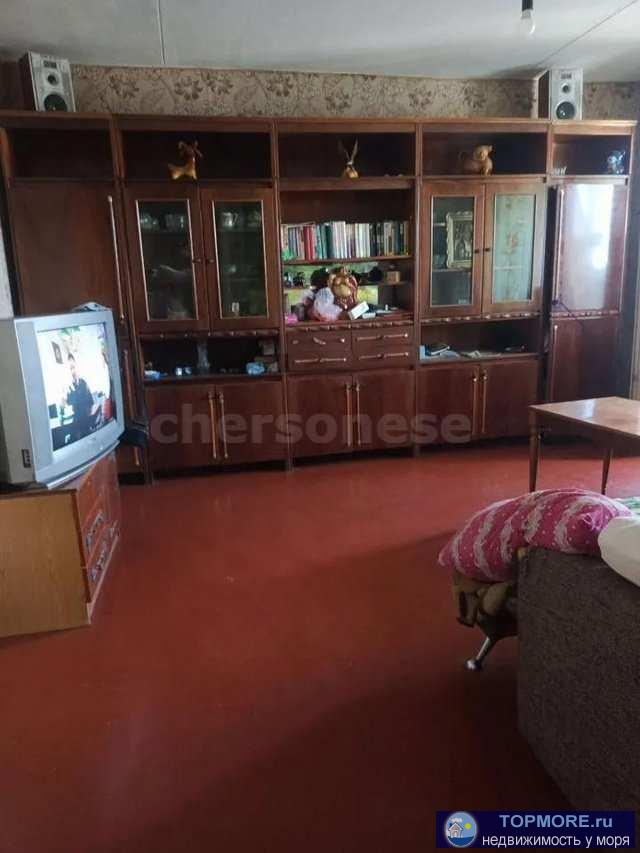 Об объекте Продается светлая 2‑комнатная квартира площадью 56 м² на 9/9 этаже панельного дома 1987 года. Комнаты...