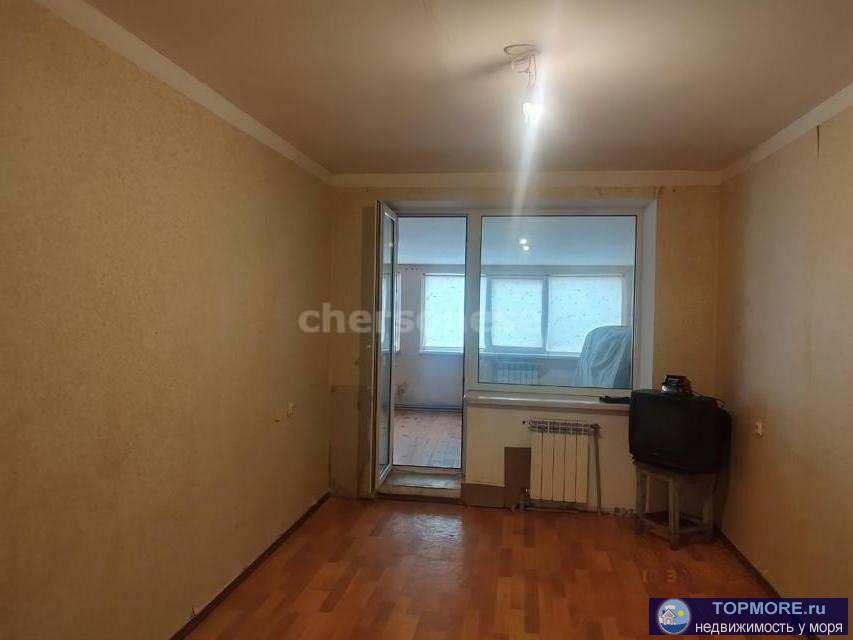 О квартире Светлая 4‑комнатная квартира площадью 100 м² на 1 из 5 этажей. Косметический ремонт, потолки 2,7 м, окна...