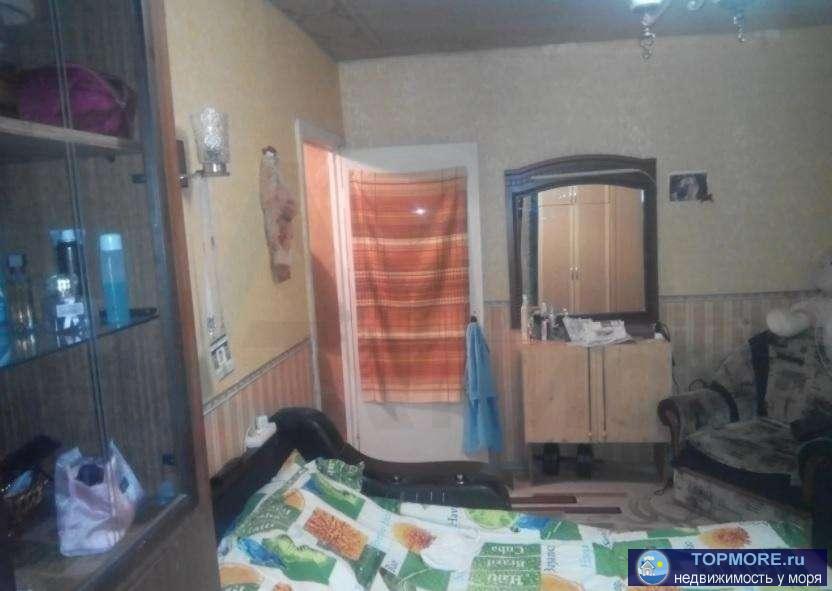 Продается 1-комнатная квартира в пос. Лазаревском. Квартира в хорошем состоянии, металлическая входная дверь,... - 1