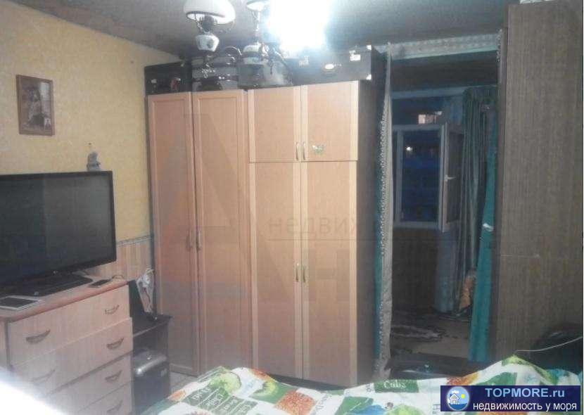 Продается 1-комнатная квартира в пос. Лазаревском. Квартира в хорошем состоянии, металлическая входная дверь,... - 2