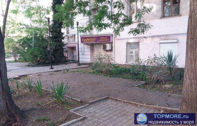 Сдается помещение в центре Севастополя! В помещении сделан отличный ремонт , имеется офисная мебель , установлены... - 2