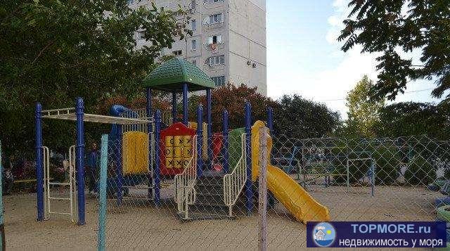 Продается  4-х комнатная квартира, в самом быстроразвивающемся районе города Севастополя, по улице А.Косарева... - 1