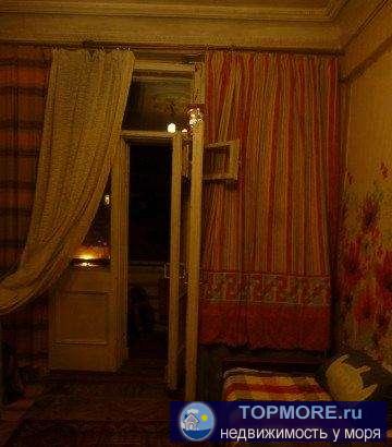 Продаётся трёхкомнатная комнатную квартира в 'тихом' центре Севастополя, расположенная на 3-м этаже 4х-этажного дома...
