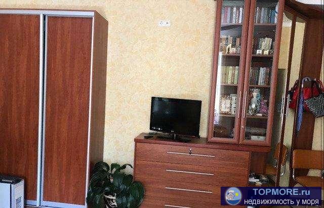 Продаётся однокомнатная квартира на 2 - ом этаже 3-х этажного дома в историческом центре города Севастополя. В... - 4