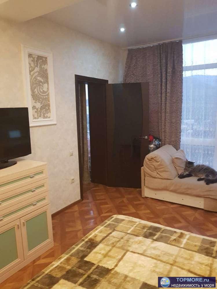 Продажа / Квартиры, Сочи, Сухумское шоссе, 6 200 000 р. Продам уютную 2-х комнатную квартиру 58,7 кв.м + балкон 4,5 кв.м. с хорошим видом. Спальня 16.8, санузел 6,5,... - 1