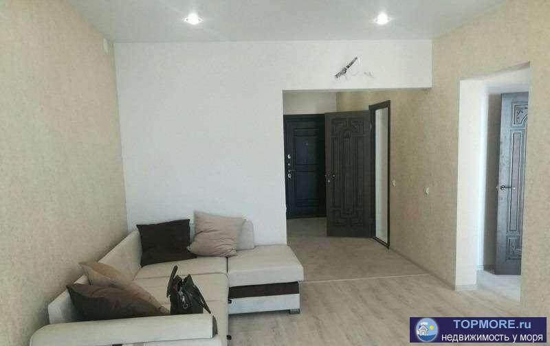 Продам шикарную квартиру в ЖК Белый 58 кв . с дорогим ремонтом и мебелью , потресающим видом на море . Район Бытхи . - 1