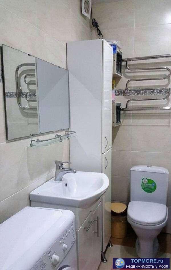 квартира с ремонтом, мебелью и техникой, витражное остекление, 2 скоростных лифта, с балкона вид на море.