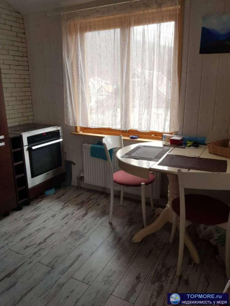 Продам однокомнатную квартиру с большой верандой на Красной поляне. Волоколамская 52, жилая площадь - 21,5 кв.м., 76... - 2