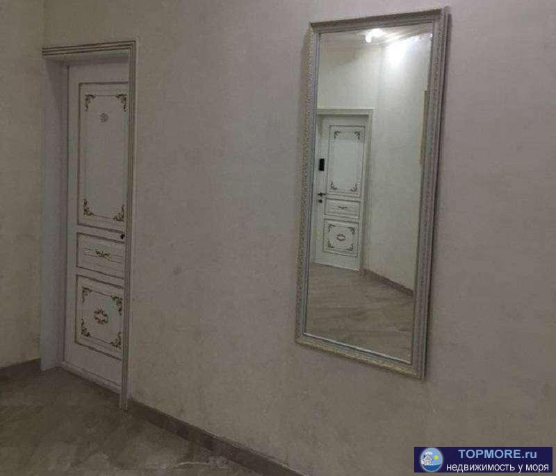 Продаю 1-комнатную квартиру площ. 25 кв. м на 3 этаже 3 этажного мон.го дома. Дизайнерский ремонт, мебель и техника....