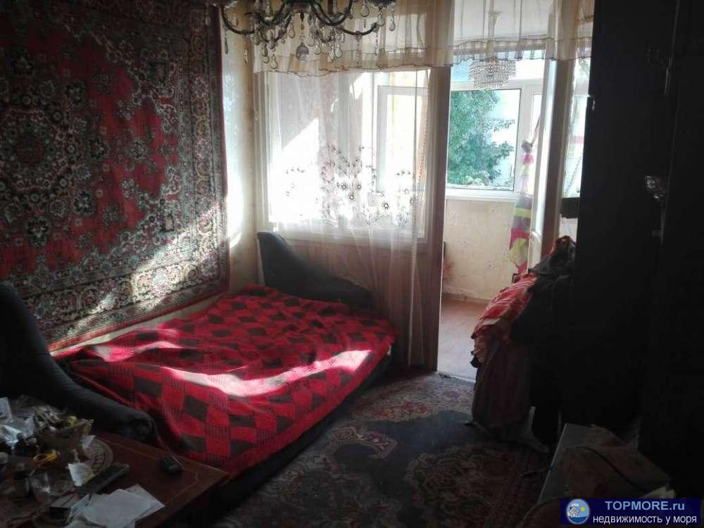 Предложение для тех кто ищет себе настоящую полноценную трехкомнатную квартиру в центре города! Идеальное предложение...