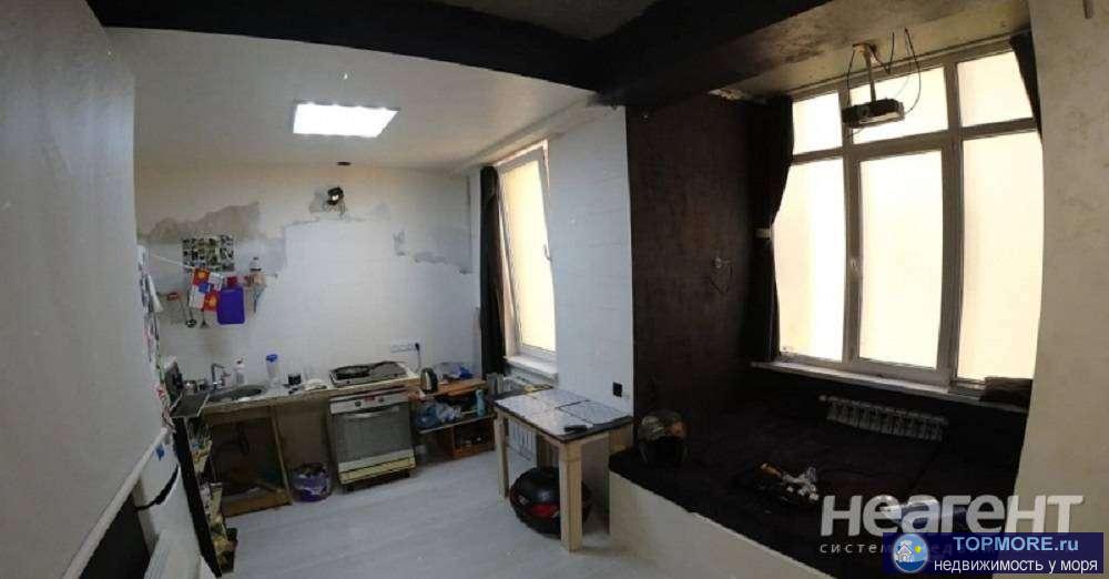 Продаю светлую квартиру с ремонтом в хорошем районе! Во дворе есть детсвкая площадка и магазин,транспортная...