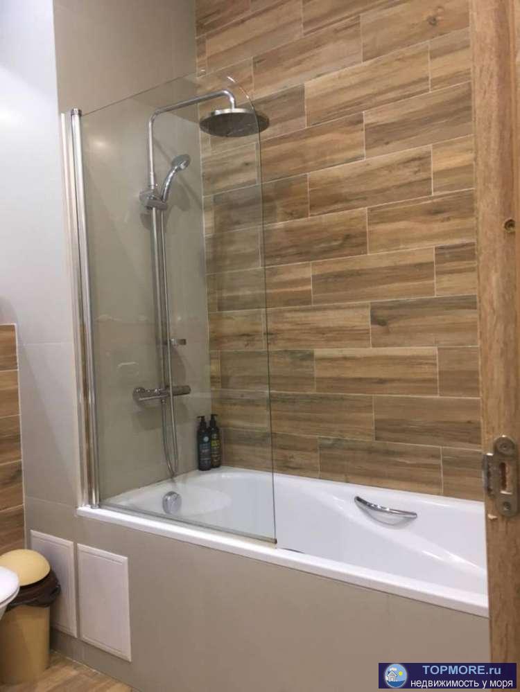 Продаю просторную светлую 1-комнатную квартиру с евроремонтом с шикарным видом на море, горы и город на 6 этаже...