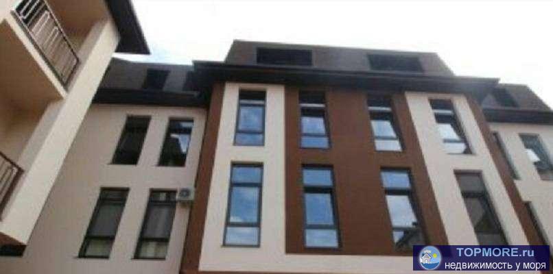 Квартира в тихом зазелененом месте с развитой инфоструктурой, с собственной детской площадкой и паркингом.  - 1