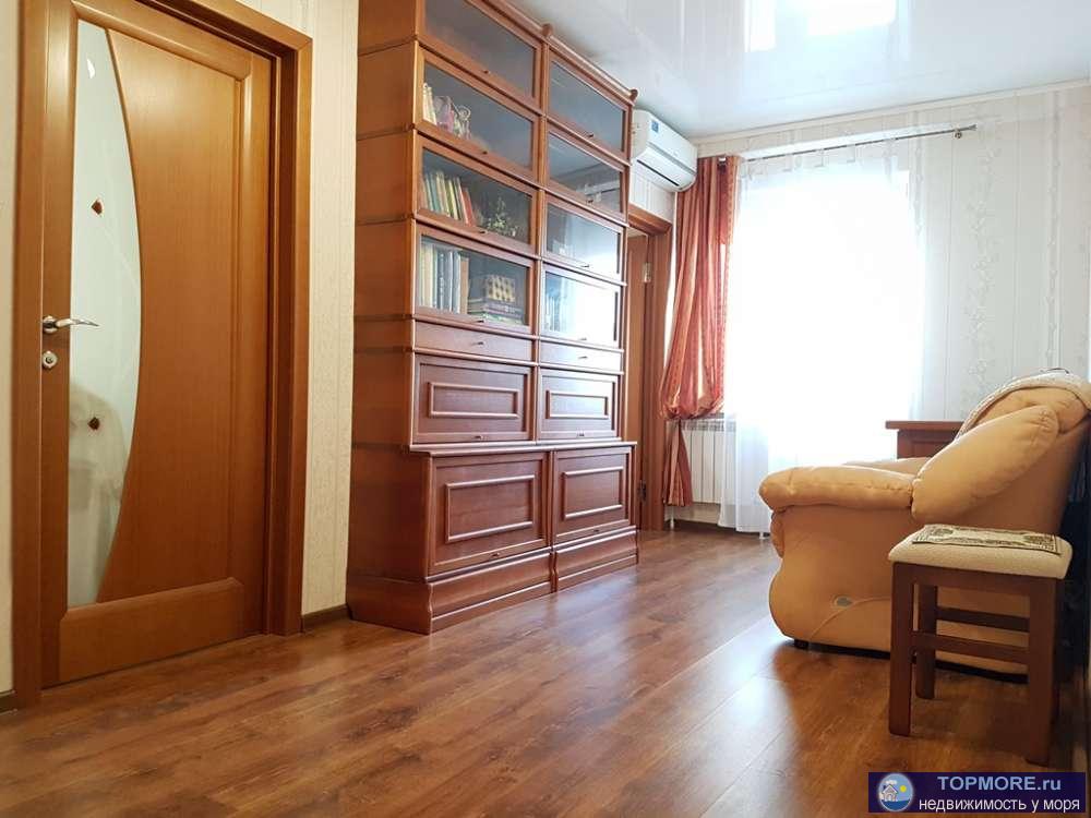 Продается в элитном доме в центре города Анапа двух комнатная квартира общей площадью 71,8 кв.м. Квартира с ремонтом... - 2