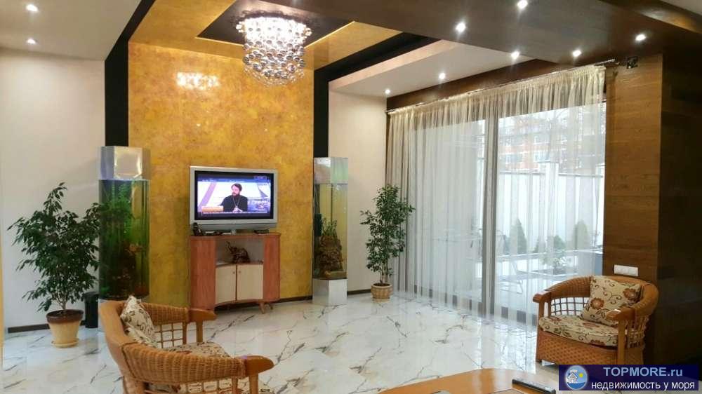 Продается  современный двухэтажный коттедж  250 кв.м.  в самом центре города-курорта Анапа на участке 4,8 сотки.... - 1