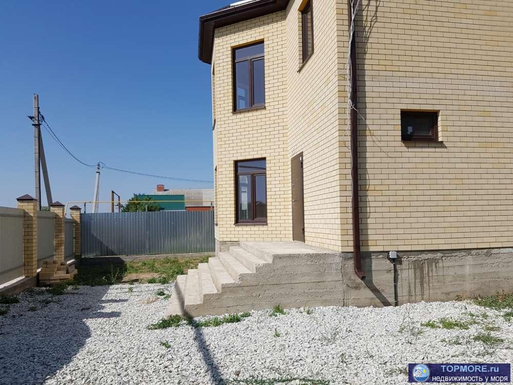 Продается шикарный двух этажный кирпичный дом в ст. Анапской s-130 кв.м. на участке 4 соток. Все коммуникации: ГАЗ,... - 14