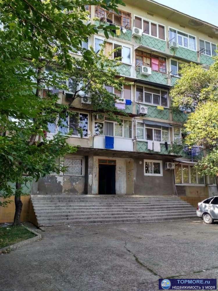 Продается уютная квартира малосемейка в Лазаревской на самой тихой и спокойной улице. Квартира с ремонтом, кухня ,...