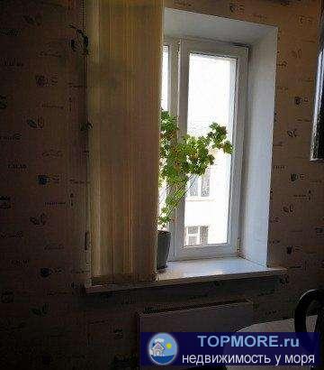 Продается уютная двухкомнатная квартира в центре Севастополя со свежим, качественным ремонтом. В шаговой доступности... - 2
