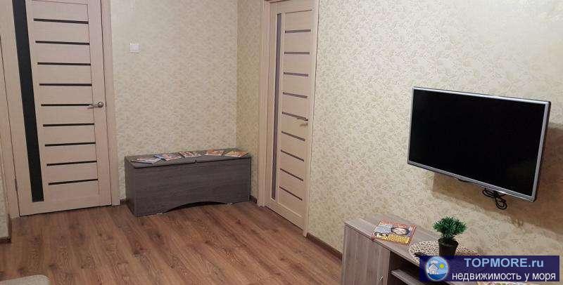 Сдаётся на длительный срок двухкомнатная квартира в Камышовой Бухте в районе ТЦ 'Апельсин:' Квартира после ремонта с... - 2
