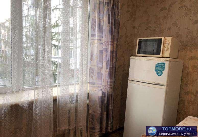 Продается двухкомнатная квартира застройщик КОНСОЛЬ.  Лоджия застеклена, домофон, 2 кладовые. Тихая, тёплая, окна... - 2