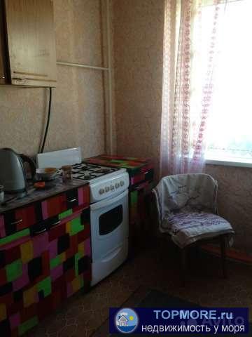 Продается двухкомнатная квартира на восьмом этаже девятиэтажного дома по улице Адмирала Макарова в городе Туапсе... - 2
