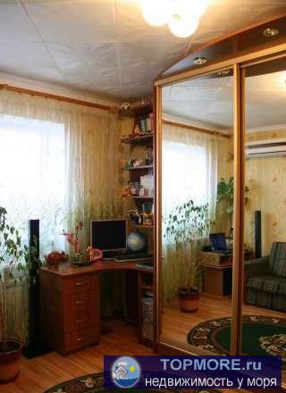 Срочно. Продам квартиру после ремонта,частично с мебелью.Получен кадастровый паспорт России.Вид на залив. - 1