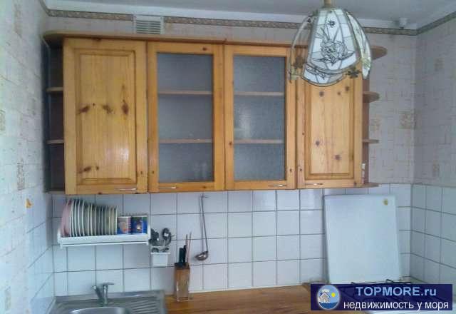 Продам 2х к.кв. с.Уютное, ул.Солнечная(2 площадка), балкон, лоджия, бойлер, мебель. Состояние жилое. До моря 1900...