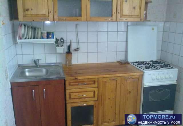 Продам 2х к.кв. с.Уютное, ул.Солнечная(2 площадка), балкон, лоджия, бойлер, мебель. Состояние жилое. До моря 1900... - 1