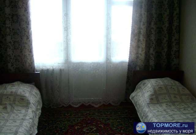 Продам 2х к.кв. с.Уютное, ул.Солнечная(2 площадка), балкон, лоджия, бойлер, мебель. Состояние жилое. До моря 1900... - 2