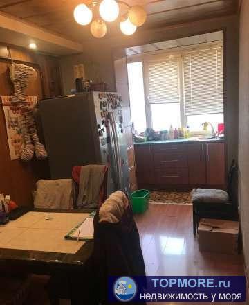 Жилая квартира,не большая перепланировкаРазвита инфраструктура,рядом школа,новый садик,магазиныновая проводка,на...