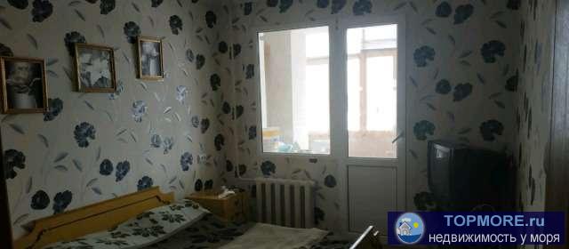 Продам квартиру, установлен бойлер,балкон и большая лоджия, в одной из комнат ковролин. Частично с мебелью - 2