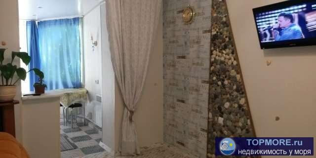 Сдается посуточно (минимум 3 суток) тихая, уютная, комфортная квартира-студия на 1 этаже возле Херсонеса, окна... - 2