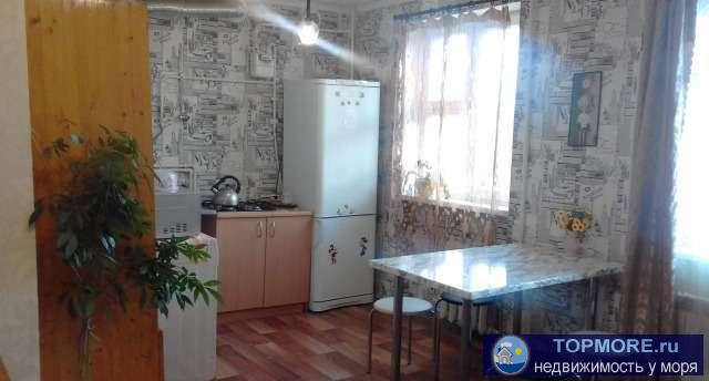 Сдается посуточно хорошая двухкомнатная квартира возле моря в городе Севастополе, проспект Октябрьской Революции дом... - 2
