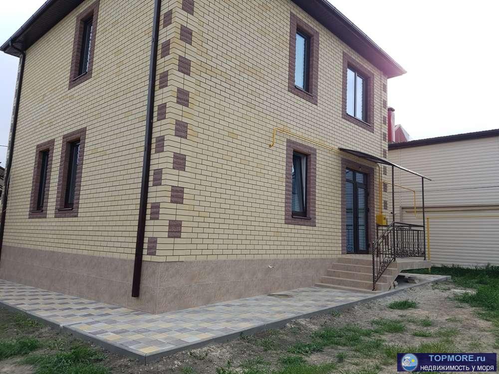 Шикарное предложение. В станице Анапской продается новый, облицованный кирпичом дом s-150 кв.м. расположенный на... - 2