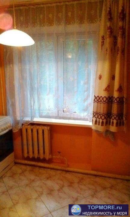 Номер объекта: 37092 Продается 3-х комнатная квартира в поселке Лазаревском, 1-й этаж 5-ти этажного дома, не угловая,... - 1
