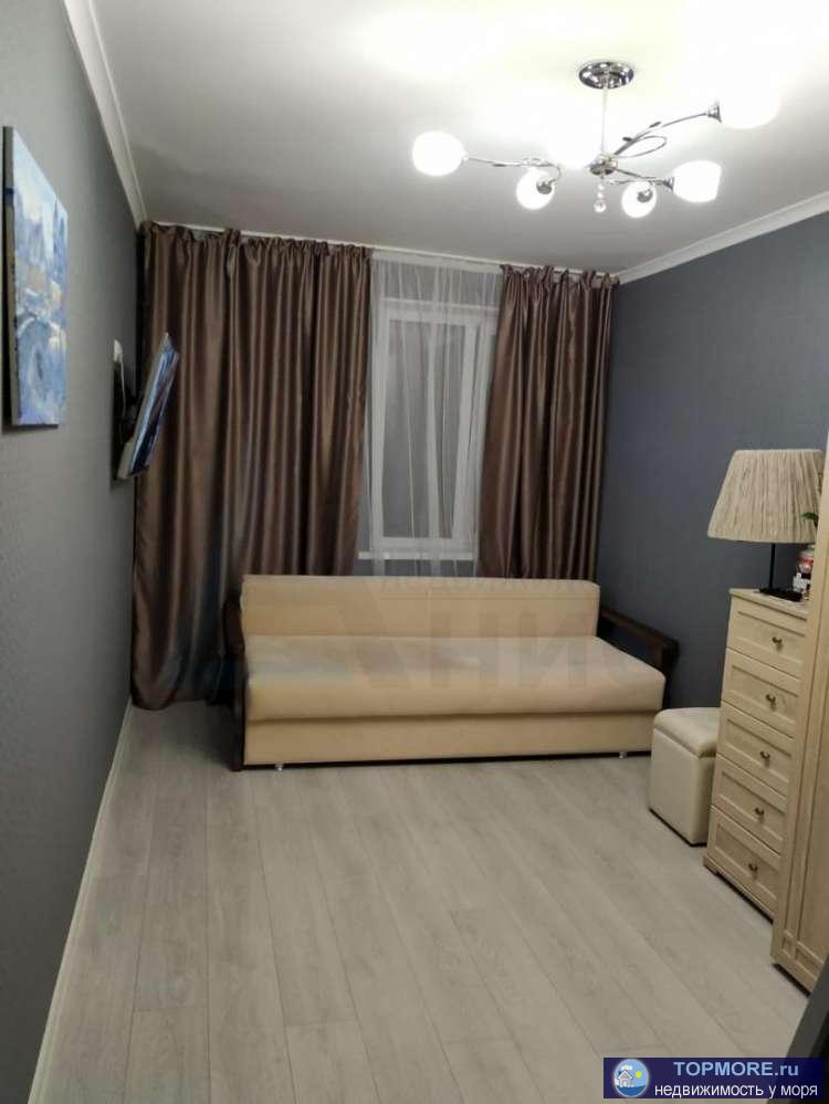 Номер объекта: 37088 Продается 2 комнатная квартира в Лазаревской. Комнаты светлые и уютные, с хорошим ремонтом....