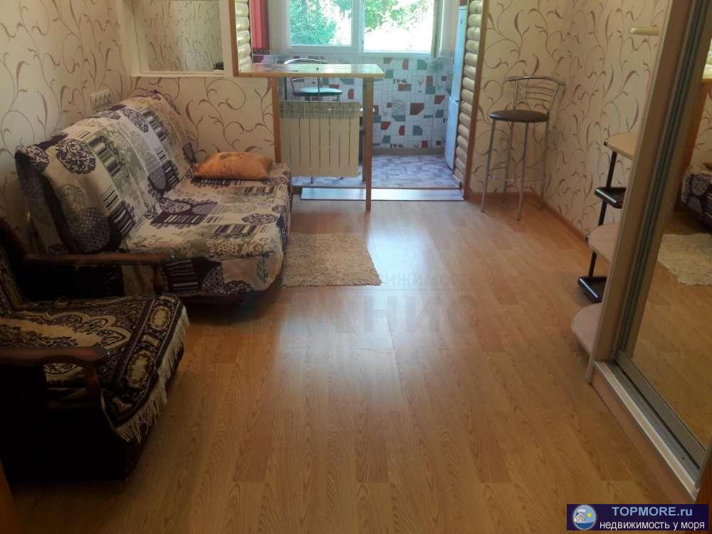 Номер объекта: 37413 Продается комната с евро ремонтом на тихой и спокойной улице в Лазаревской. Санузел на 2...