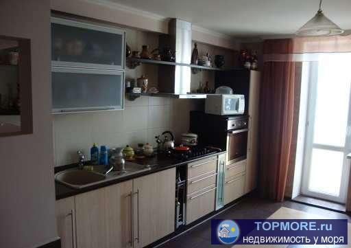 г Феодосия, ул Крымская, 4 ком. квартира 185 кв. м, АОГВ, отделка, все коммуникации, мебель: остается кухня и все в...