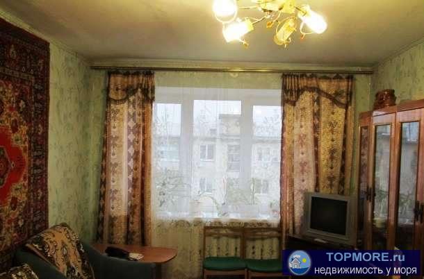 г Феодосия, ул Гарнаева, 3 ком квартира, 62 кв м  Продается 3-х комнатная квартира с балконом. Шатровая крыша...