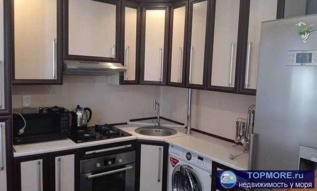 Продаётся 2 комнатная квартира с мебелью и встроенной техникой: кондиционером, ТВ (плазма), стиральной машиной...