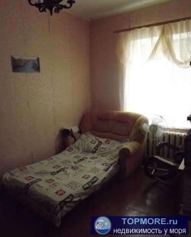 Продается 2 комнатная квартира, комнаты изолированные 20,2 и 12 кв.м., коридор 4,7 кв.м. Так же есть сарай 7,4 кв.м.,... - 2