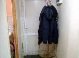 Продается квартира на земле, комната 10 кв. м., таулет и душ в...